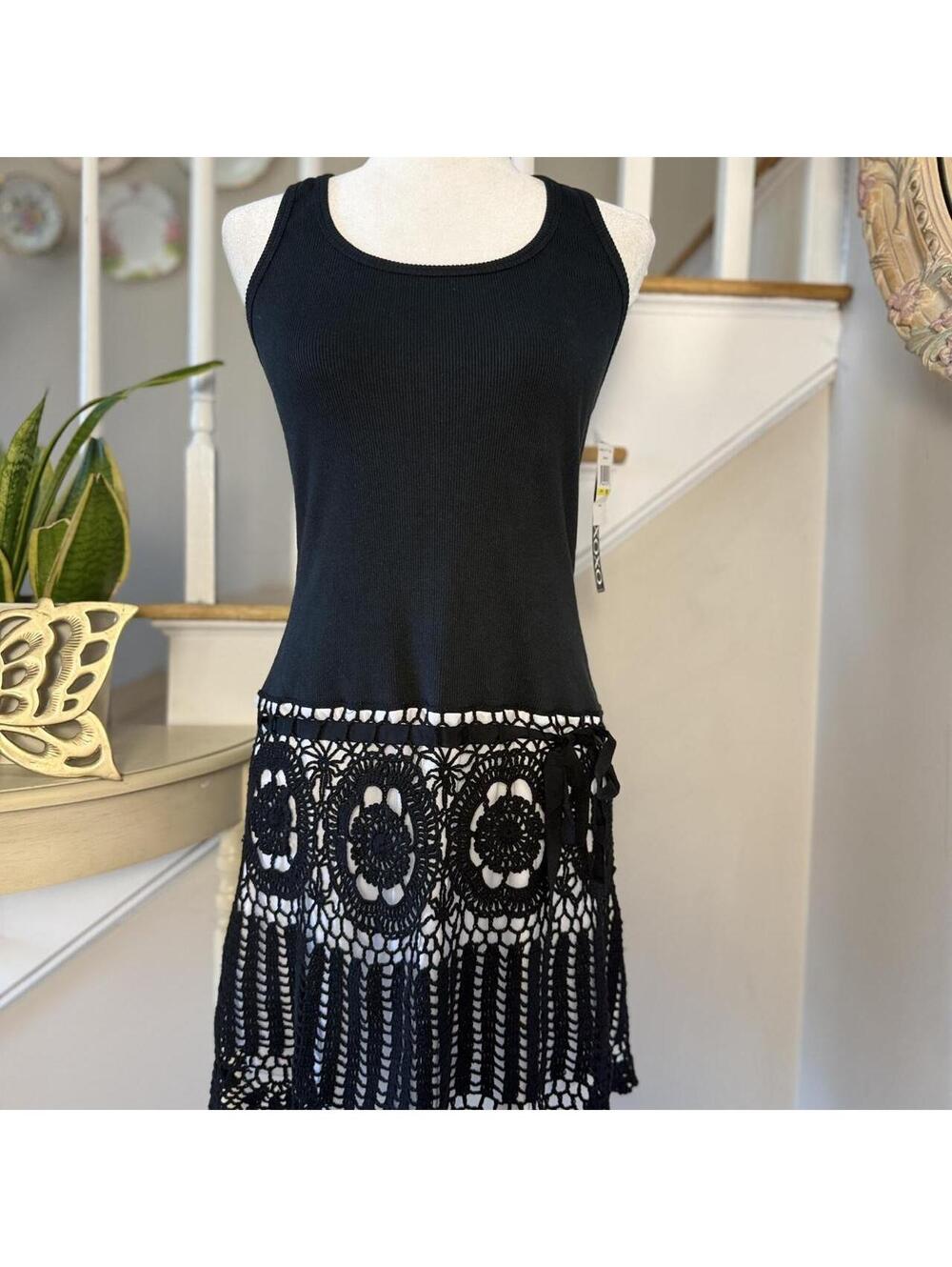 Y2K Black ribbed mini dress with crochet lace hem